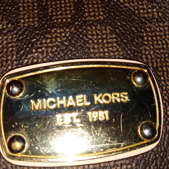 Michael kors mini crossbody bag - Picture 4 of 8